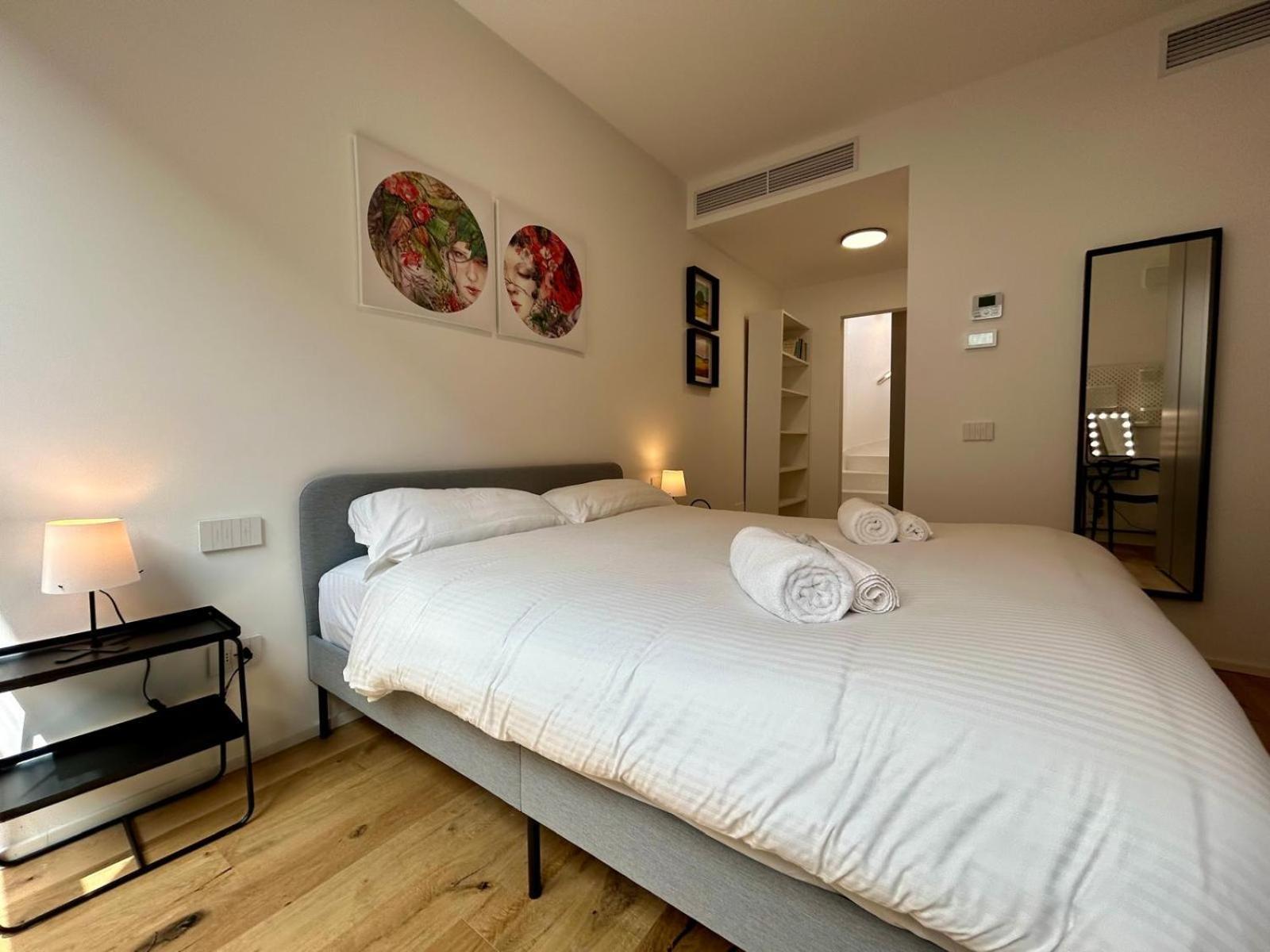 Kibilu Luxury Apt With Terrace, Isola District And Near Garibaldi Station Milán Exterior foto